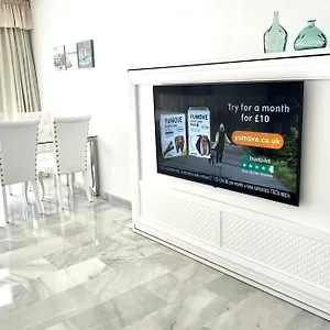 https://mi-capricho-luxury-apartment-by-the-sea-rb3.es-andalucia.com